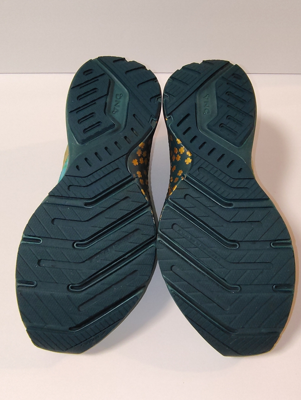 Brooks Launch GTS 8 Women's Lace-up Running Sneakers LUCKY Limited Edition Sz 8 - Picture 9 of 11